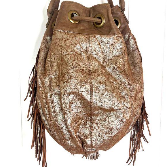 Clhei Prado Bucket Bag in Gold Metallic Leather - Picture 7 of 9